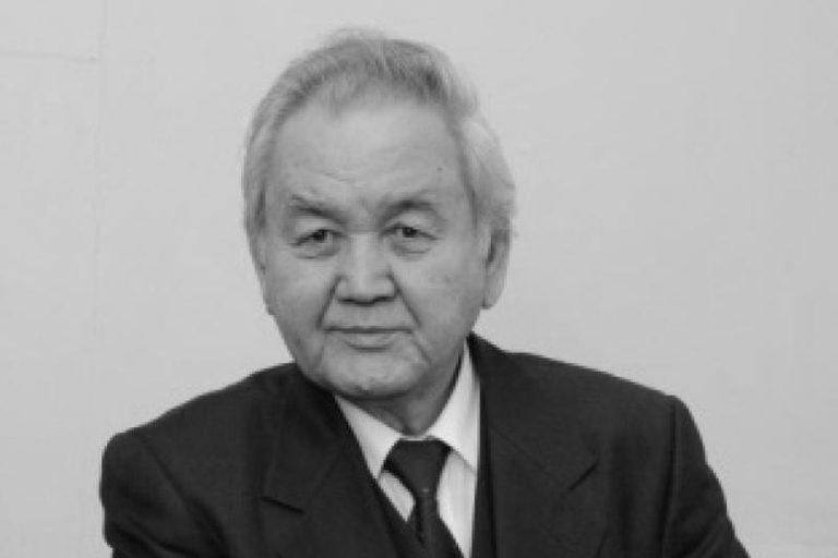 Глава государства выразил соболезнования семье президента Международного общества «Қазақ тілі» Умирзака Айтбаева
