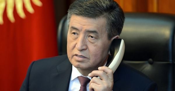 Касым-Жомарт Токаев провел телефонный разговор с Сооронбаем Жээнбековым