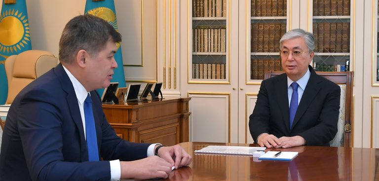 Касым-Жомарт Токаев принял министра здравоохранения Елжана Биртанова