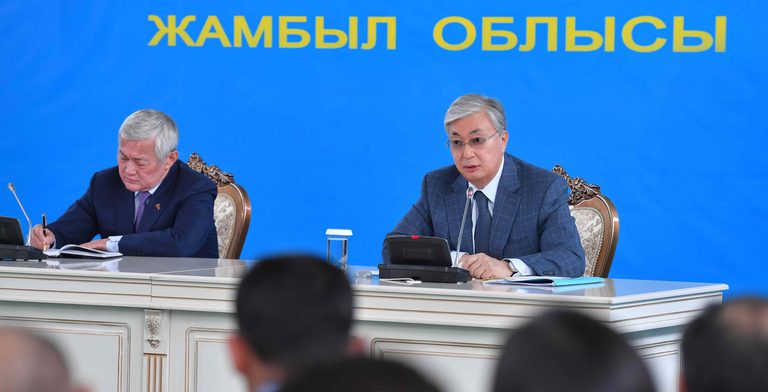 Глава государства встретился с жителями села Каракемер