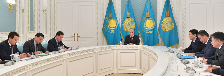 Глава государства провел заседание Штаба оперативного реагирования