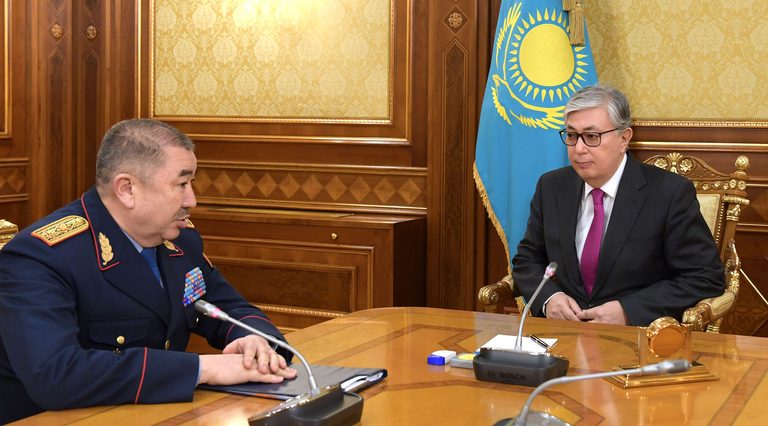 Глава государства заслушал доклад министра внутренних дел Ерлана Тургумбаева