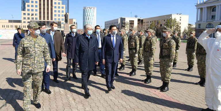 Глава государства встретился с военнослужащими бригады территориальной обороны