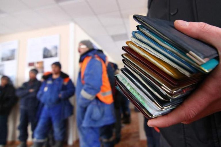 Минтруда: почти 14 тыс. иностранных граждан осуществляют трудовую деятельность в Казахстане