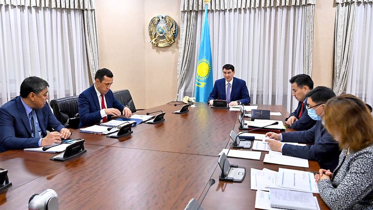Ерулан Жамаубаев провел заседание рабочей группы по совершенствованию налогового и бюджетного законодательства