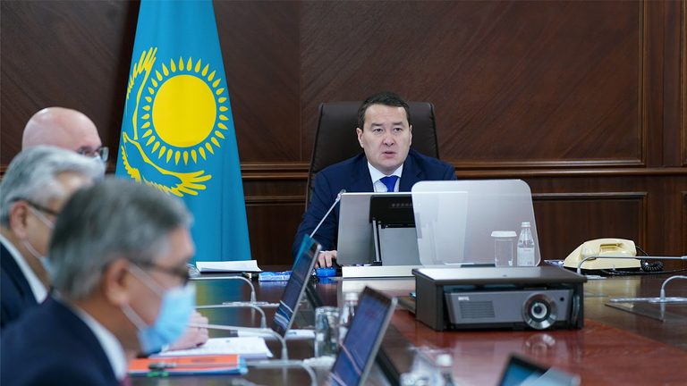 Правительство готово внедрять конструктивные предложения бизнеса — Алихан Смаилов о развитии горно-металлургического комплекса