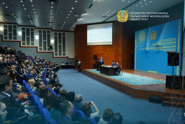 Для доступности высшего образования предусмотрено ежегодное увеличение грантов на 5000 до 2025 года - Саясат Нурбек