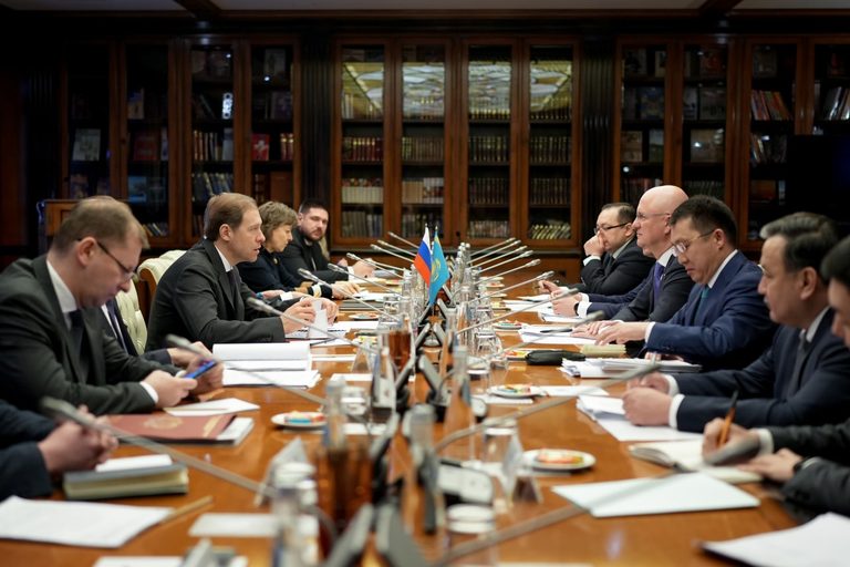 Казахстан и Россия обсудили вопросы двустороннего сотрудничества в сфере транспорта, логистики и промышленности