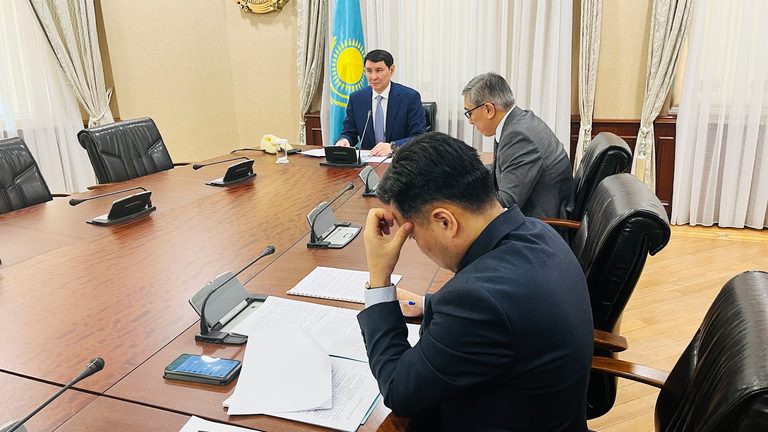 Механизмы отказа от госрегулирования цен и тарифов на нефтепродукты, СЗПТ, лекарственные средства рассмотрели в Правительстве