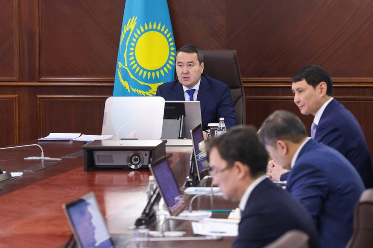 Премьер-Министр РК поручил проработать меры по повышению безопасности в школах