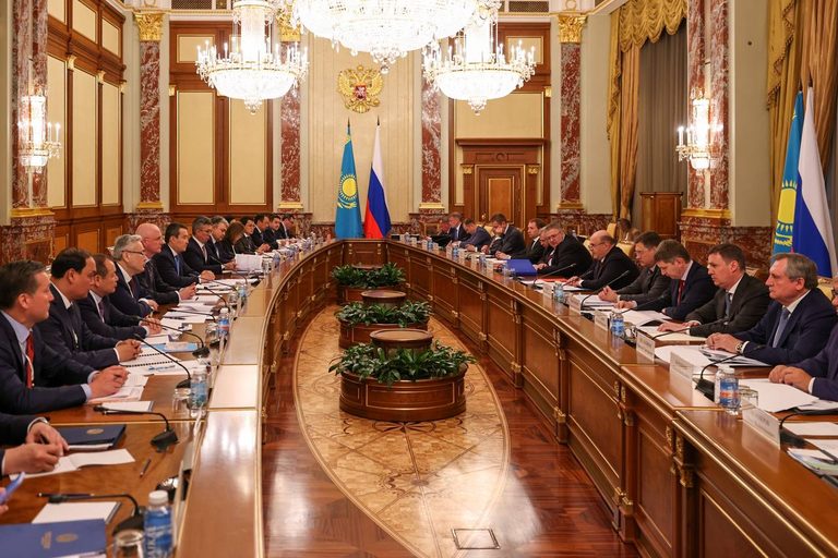 Алихан Смаилов провел переговоры с Михаилом Мишустиным