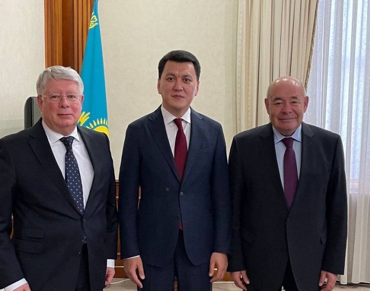 Госсекретарь встретился со спецпредставителем Президента России по международному культурному сотрудничеству