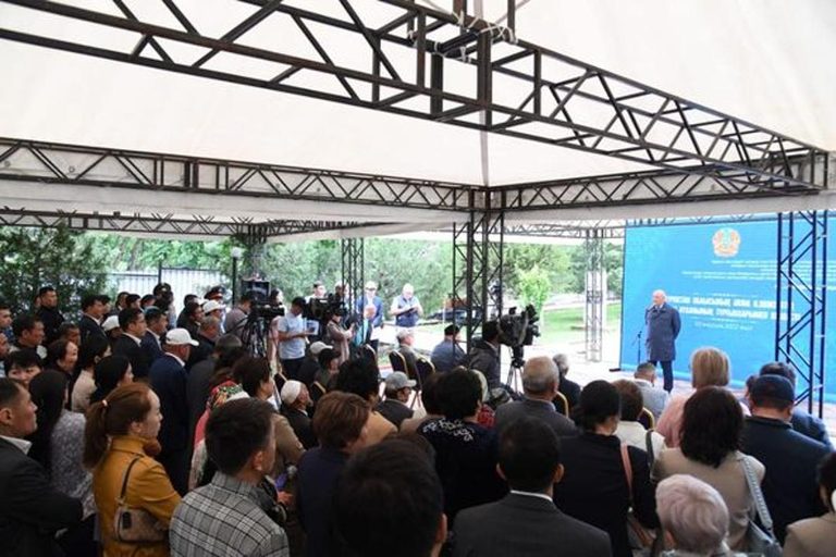 Умирзак Шукеев: Для перевозки школьников региону будет выделено 100 автобусов
