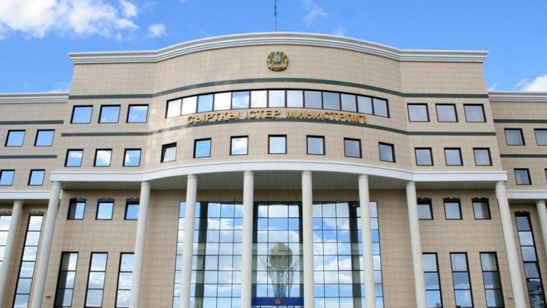 МИД РК: явка на 65 избирательных участках за рубежом составила 72,95%