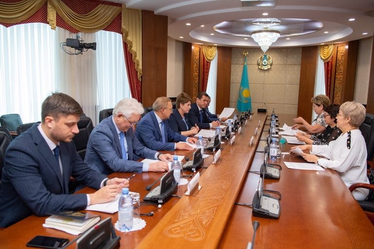 Сенат усиливает работу по взаимодействию с экспертами и представителями гражданского общества