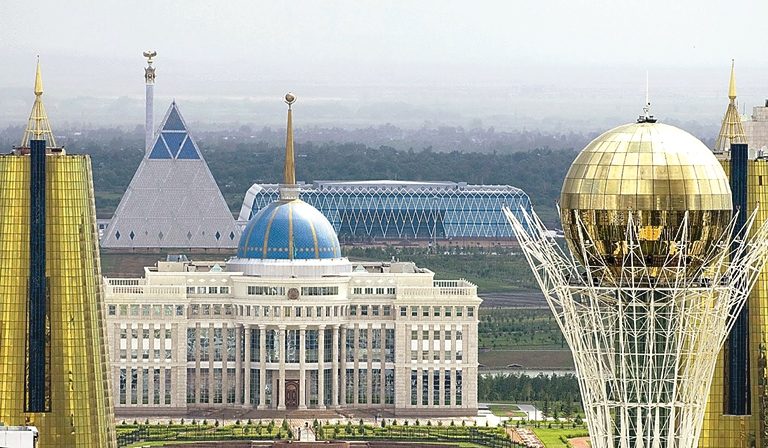 Е. Жумагулов: демократия – веление времени