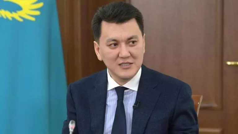 Идет генерация новых управленцев из общественной и экспертной среды - Госсекретарь РК