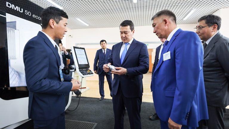 Развитие IT-кластера открывает новые экономические возможности для казахстанцев — Алихан Смаилов