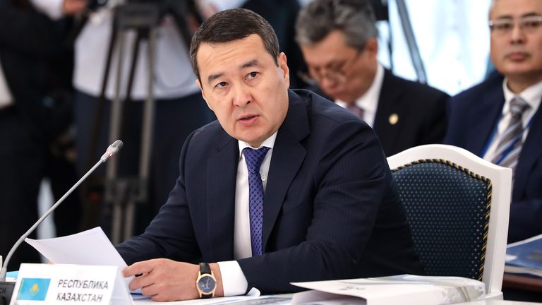 Снятие барьеров, промышленная кооперация и беспрепятственный транзит. О чем говорил Алихан Смаилов на заседании ЕМПС