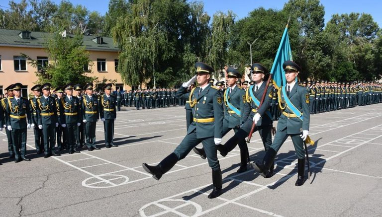 Ряды Вооруженных сил пополнят молодые офицеры