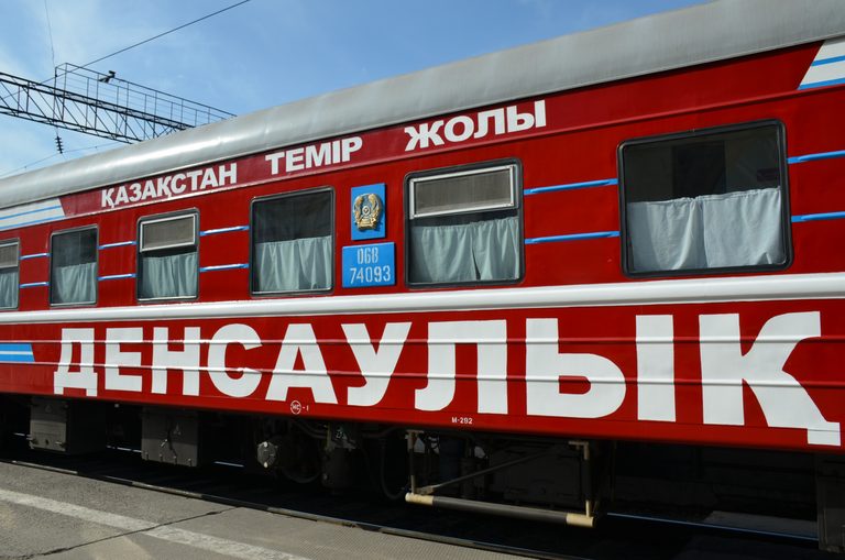 Более 1,4 млн медуслуг получили жители отдаленных сел РК благодаря транспортной медицине