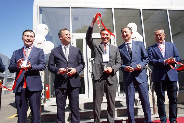 Свыше 40 крупных иностранных компаний готовы передислоцироваться в Казахстан