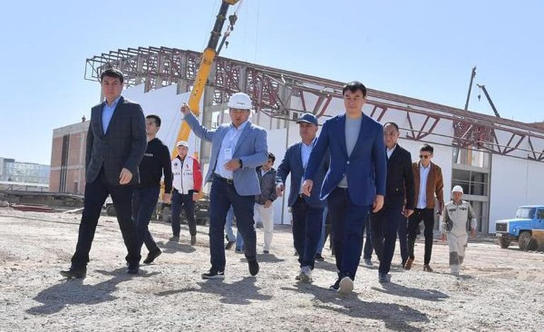 В Туркестане строят гребной канал, ледовый дворец, теннисный центр и конноспортивный комплекс