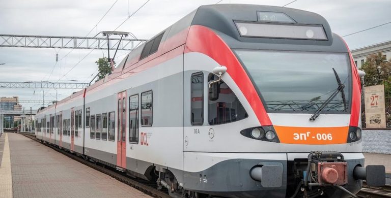 Начиная с 2025 года Казахстан закупит 537 единиц вагонов швейцарской компании Stadler - МИИР РК
