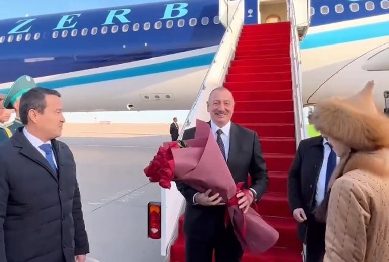 Президент Азербайджана прибыл в Астану