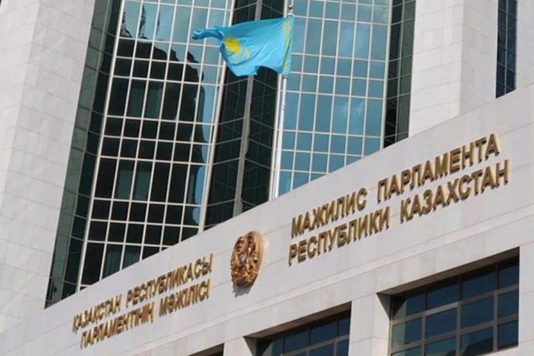 В Мажилисе представлен проект Закона «О республиканском бюджете на 2023-2025 годы»