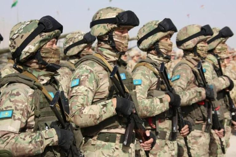 Службе военной разведки – тридцать лет