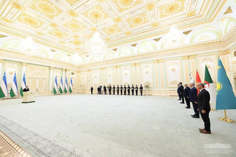 Посол Казахстана вручил верительные грамоты Президенту Узбекистана