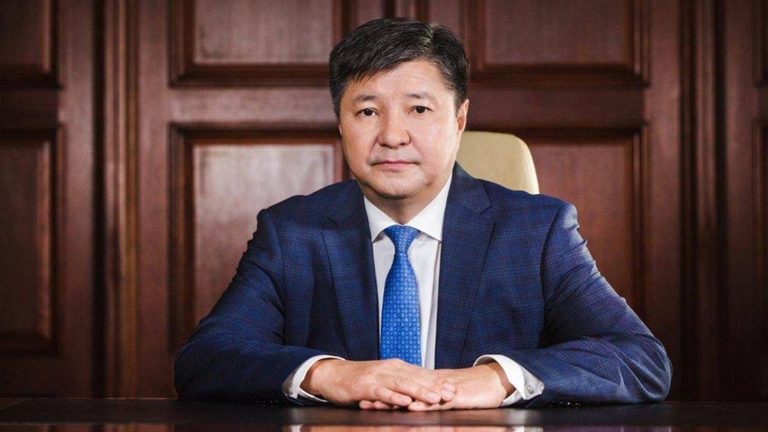 Жакип Асанов освобожден от должности Председателя Верховного Суда РК