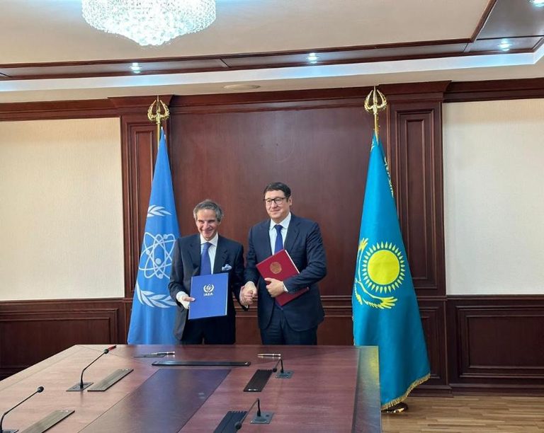 Казахстан и МАГАТЭ подписали Страновую рамочную программу в Астане
