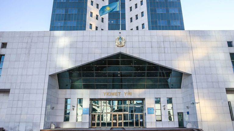 Итогом исполнения поручений Главы государства должно стать значительное повышение качества жизни казахстанцев — Алихан Смаилов