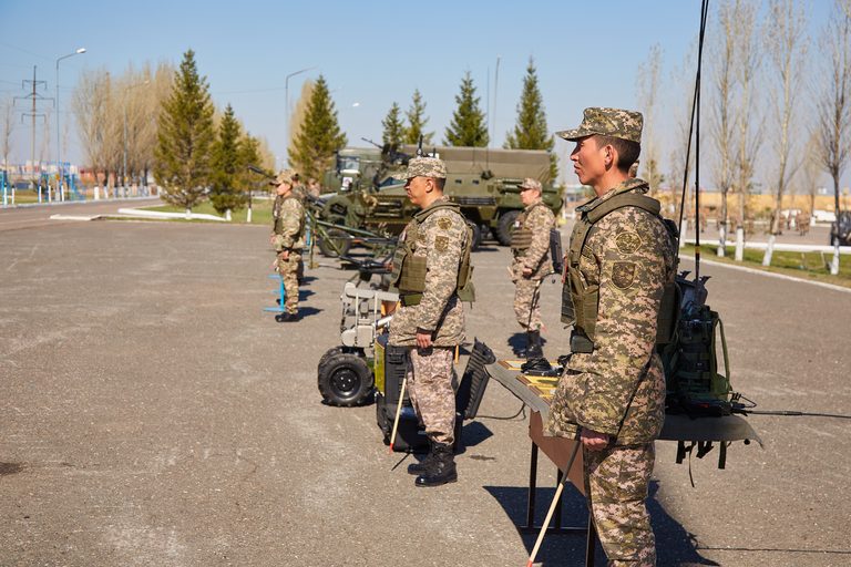 Вооруженные силы Казахстана отмечают 31-ую годовщину со дня образования