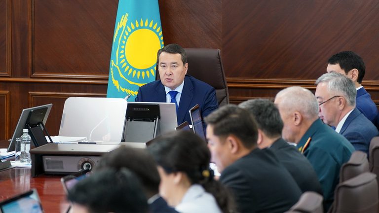 Интересы пассажиров должны быть ключевым приоритетом – Алихан Смаилов о развитии гражданской авиации РК