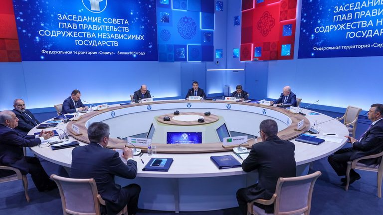 Алихан Смаилов призвал активизировать устранение барьеров и ограничений в торговле стран СНГ